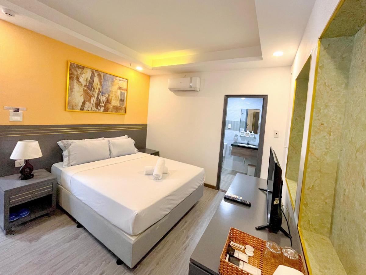 Hotel Indochine - 172 Nguyen Thai Binh Ho Chi Minh City